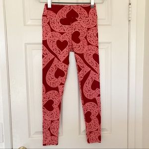 LuLaRoe Red Valentine’s Hearts Leggings OS (2-10)